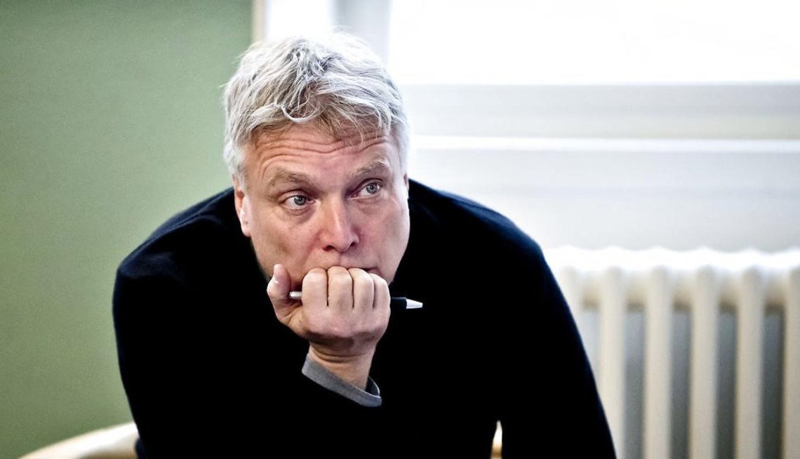 5911564-vlgerne-slagtede-uffe-elbk-p-kun-et-dgn